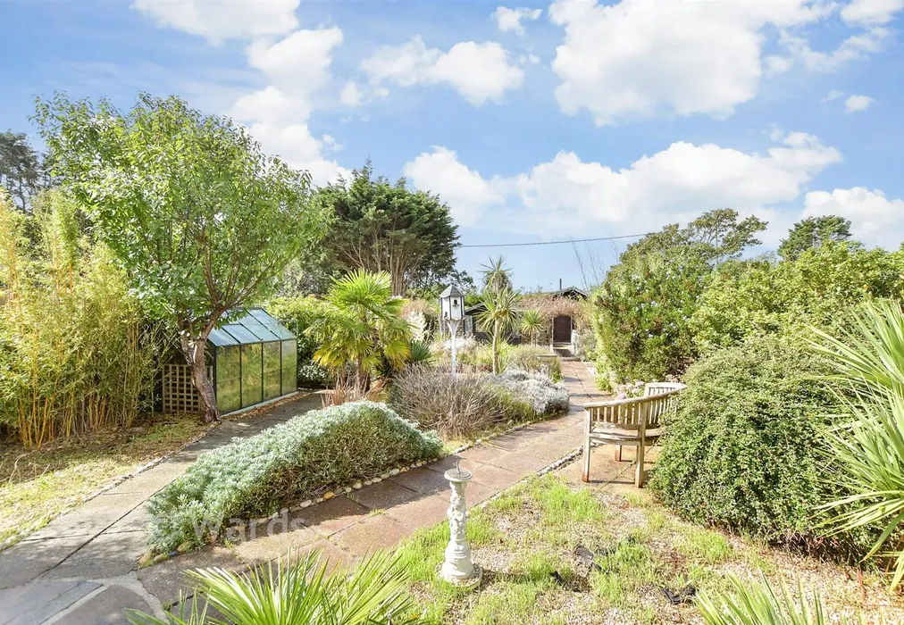 Rear Garden - The Parade, Greatstone, Kent - Wards of Kent