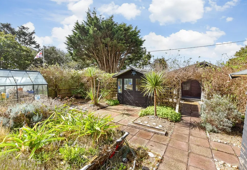 Rear Garden - The Parade, Greatstone, Kent - Wards of Kent