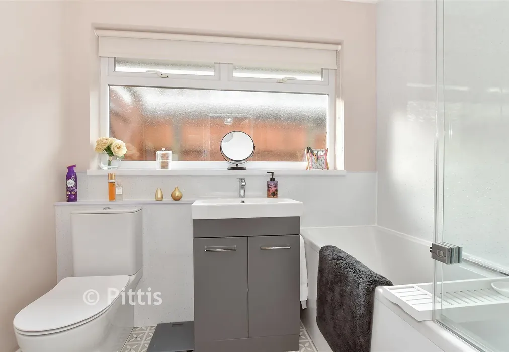Bathroom - Greenways, Cowes, Isle of Wight - Wards of Kent