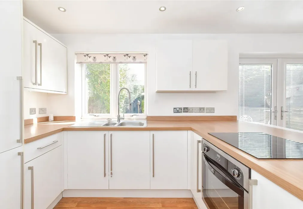 Kitchen/ Diner - Old Manor Road, Rustington, West Sussex - Wards of Kent