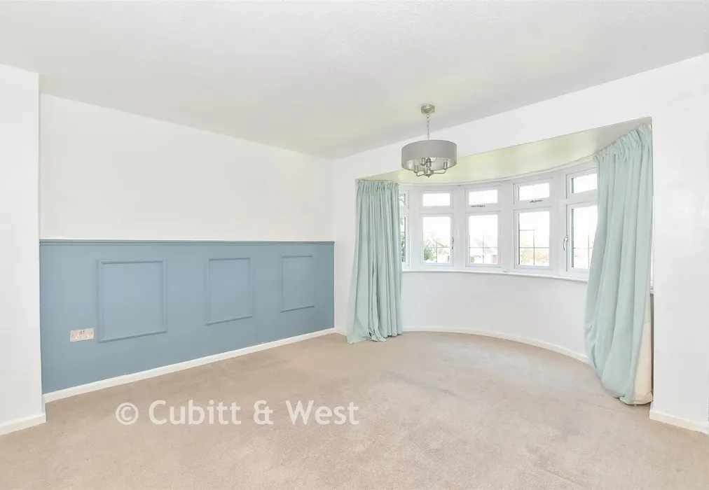 Bedroom 1 - Old Manor Road, Rustington, West Sussex - Wards of Kent
