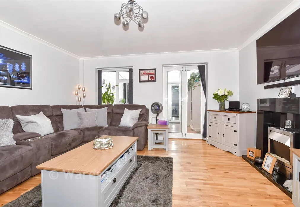 Lounge/Diner - Townsend Road, Snodland, Kent - Wards of Kent