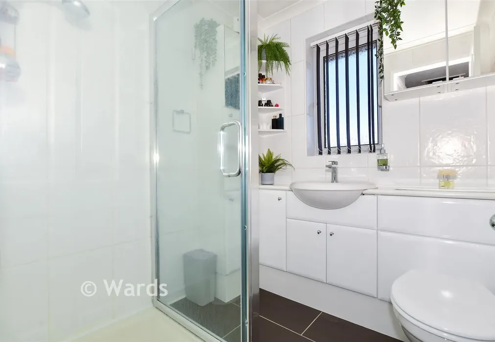 Shower Room - Townsend Road, Snodland, Kent - Wards of Kent