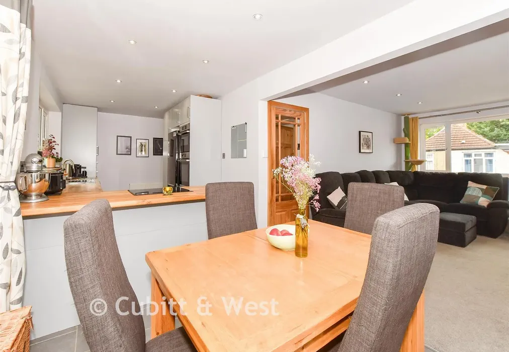 Dining Room/Lounge - Milton Road, Caterham, Surrey - Wards of Kent