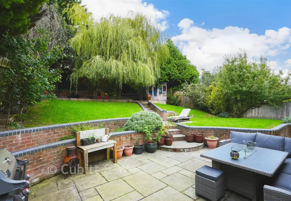 Patio - Milton Road, Caterham, Surrey - Wards of Kent