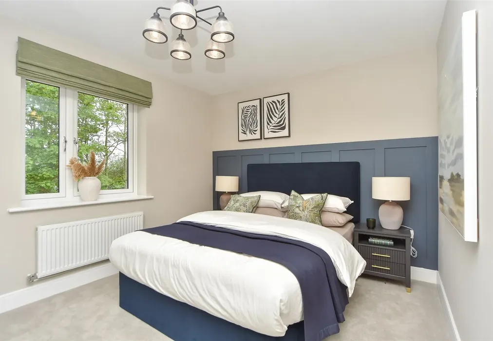 Bedroom 2 - Ham Road, Faversham Lakes, Faversham, Kent - Wards of Kent