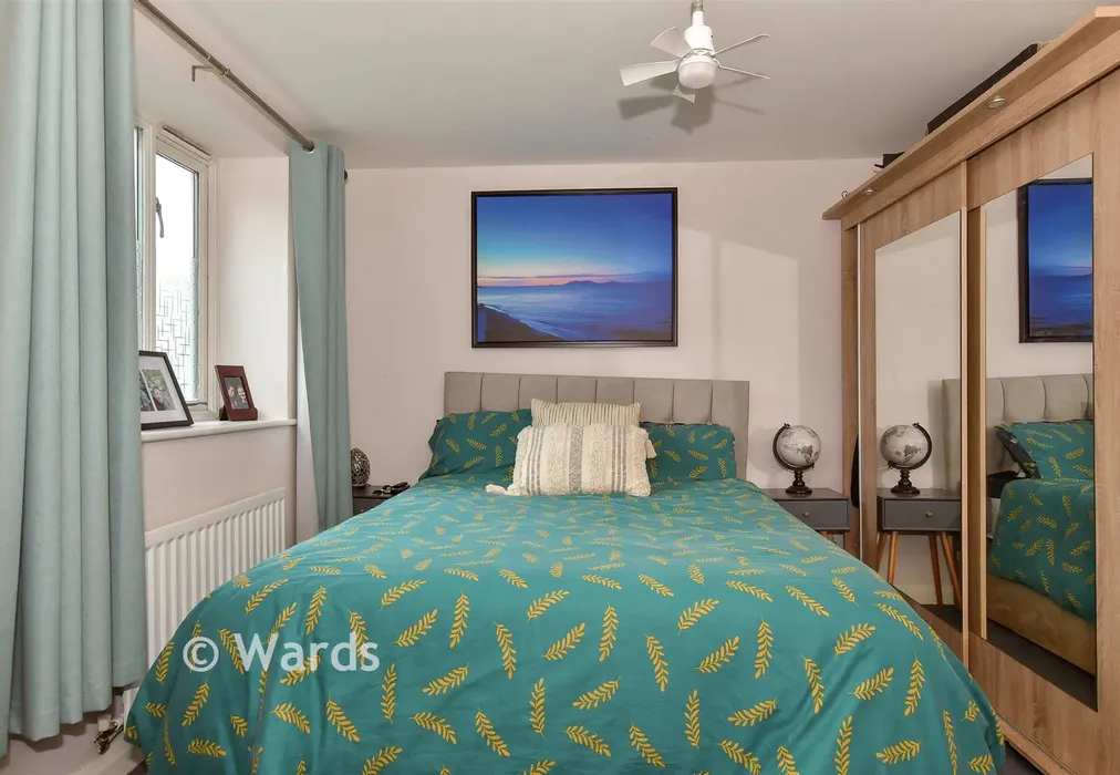 Bedroom 1 - George Stewart Avenue, Faversham, Kent - Wards of Kent