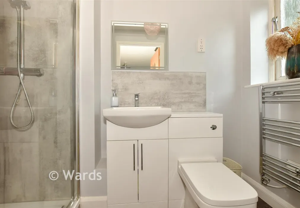 En-Suite Shower Room - George Stewart Avenue, Faversham, Kent - Wards of Kent