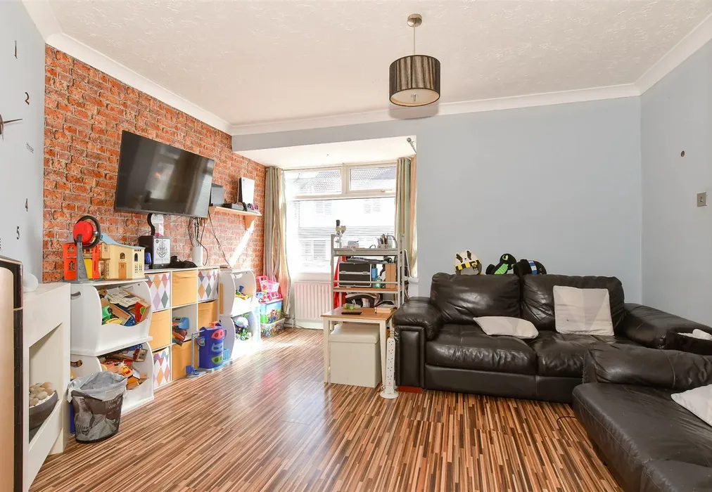 Lounge - Ewart Road, Chatham, Kent - Wards of Kent