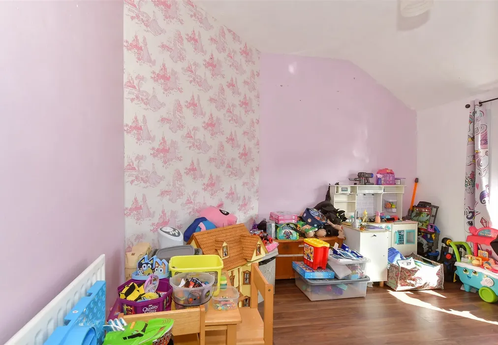 Bedroom 2 - Ewart Road, Chatham, Kent - Wards of Kent