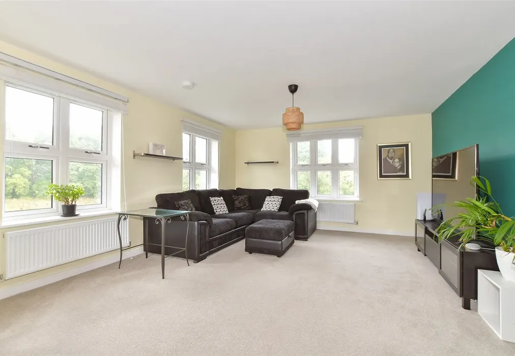 Lounge/Kitchen - Bramley Vale, Cranleigh, Surrey - Wards of Kent