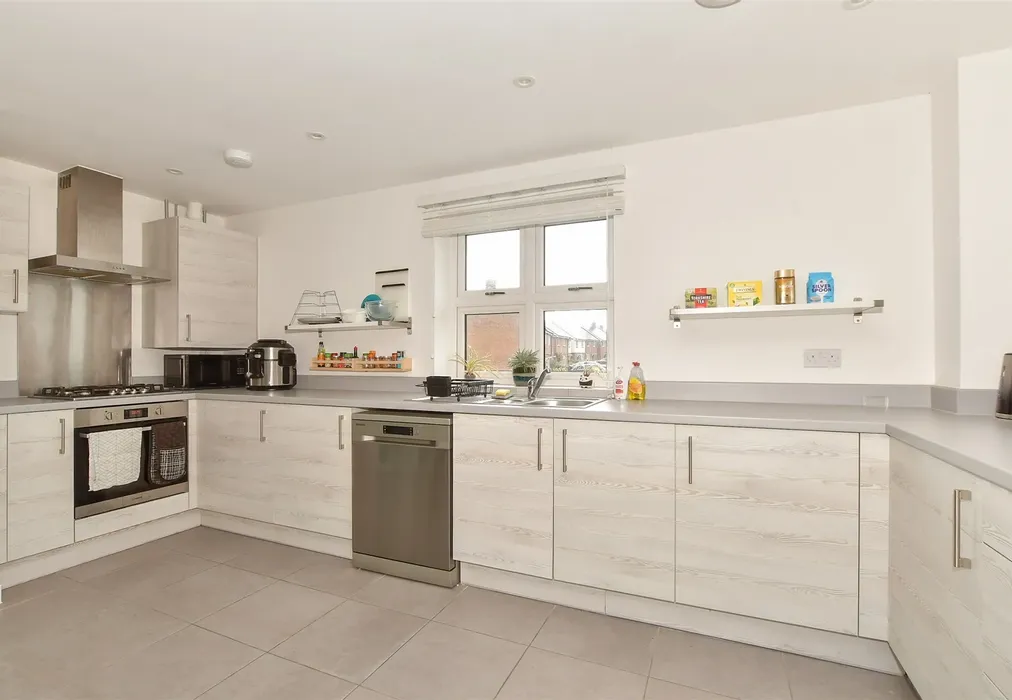 Lounge/Kitchen - Bramley Vale, Cranleigh, Surrey - Wards of Kent