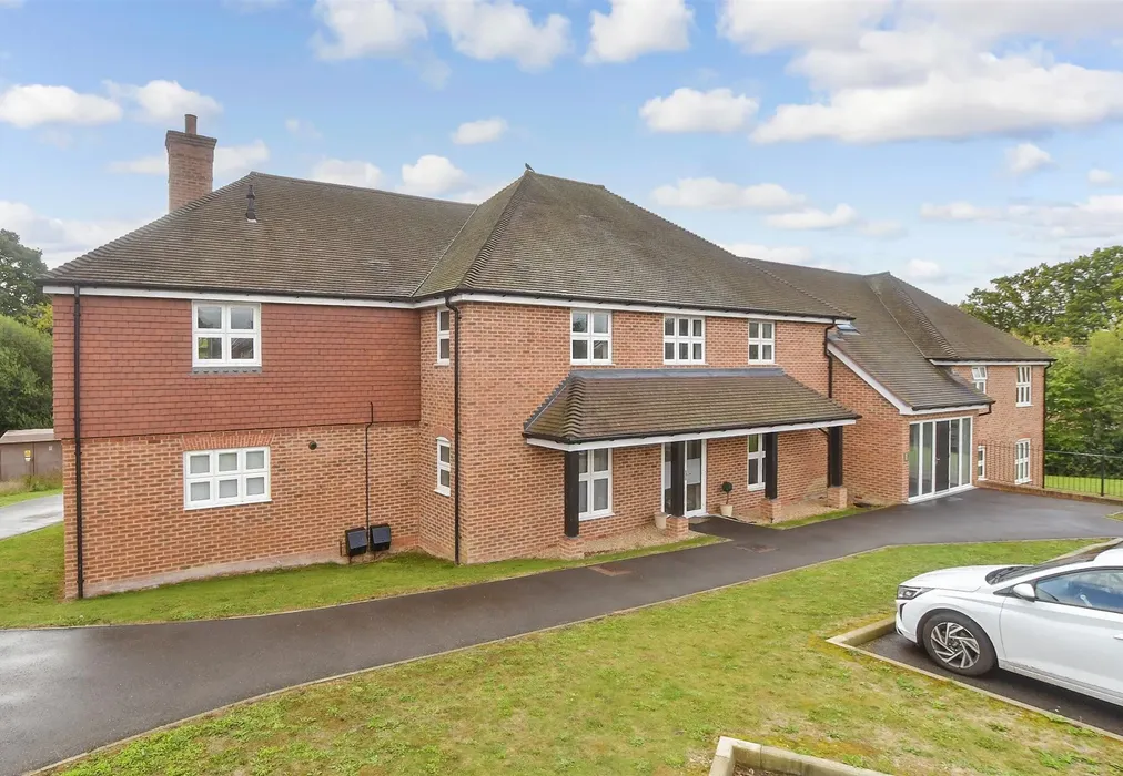 External (Web) - Bramley Vale, Cranleigh, Surrey - Wards of Kent