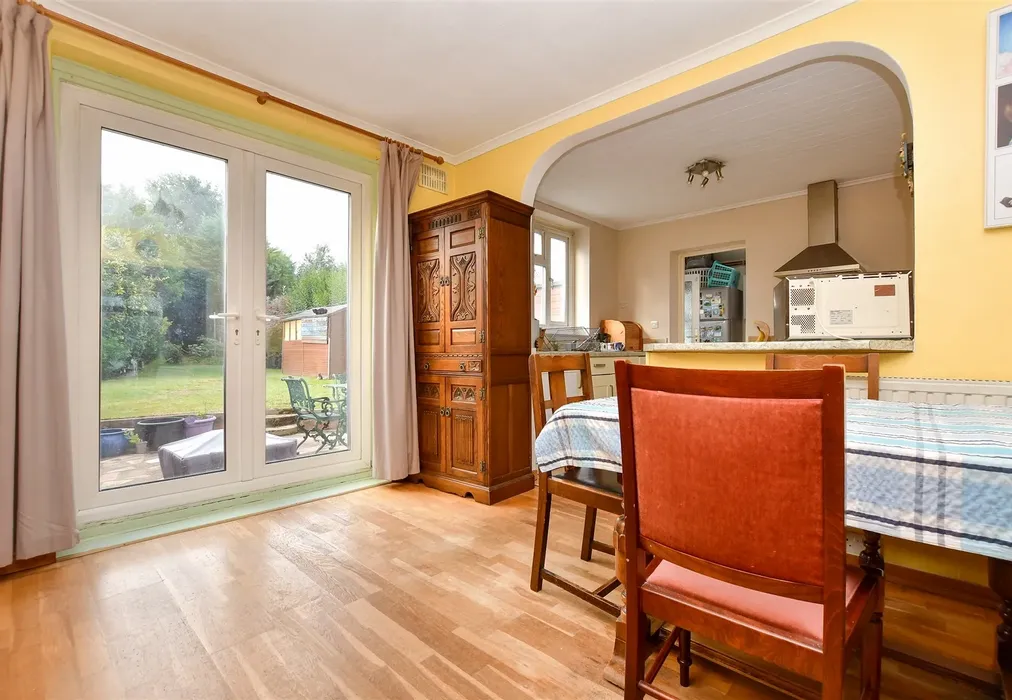 Dining Area - Sole Farm Avenue, Bookham, Leatherhead, Surrey - Wards of Kent