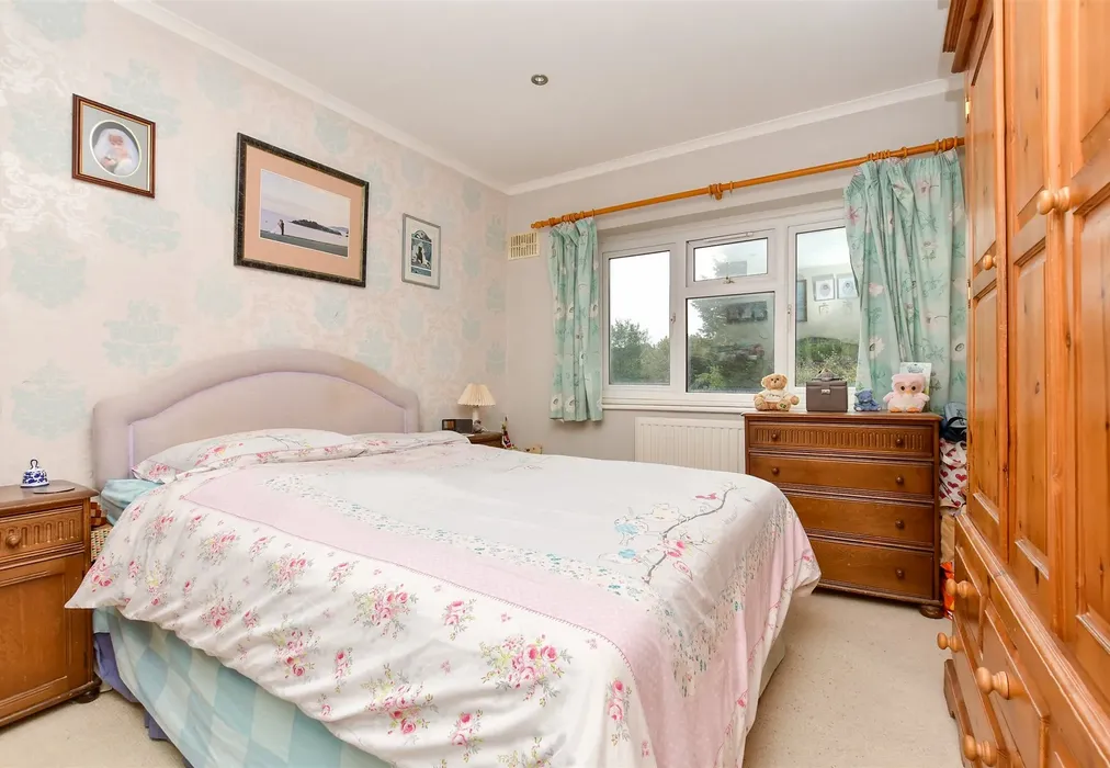 Bedroom 2 - Sole Farm Avenue, Bookham, Leatherhead, Surrey - Wards of Kent