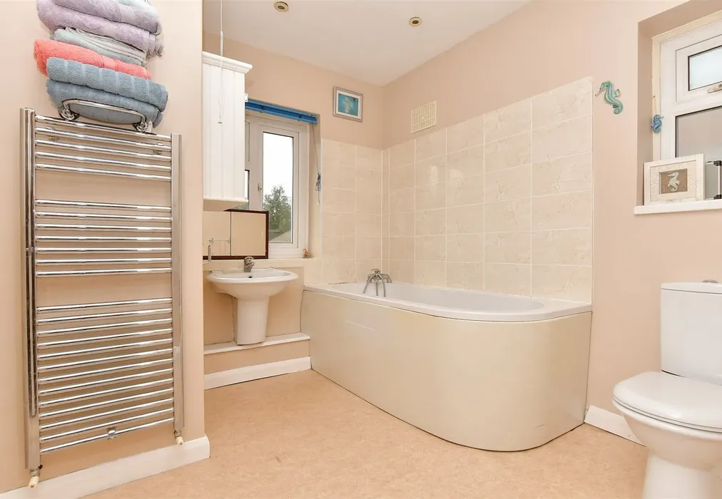 Bathroom - Sole Farm Avenue, Bookham, Leatherhead, Surrey - Wards of Kent