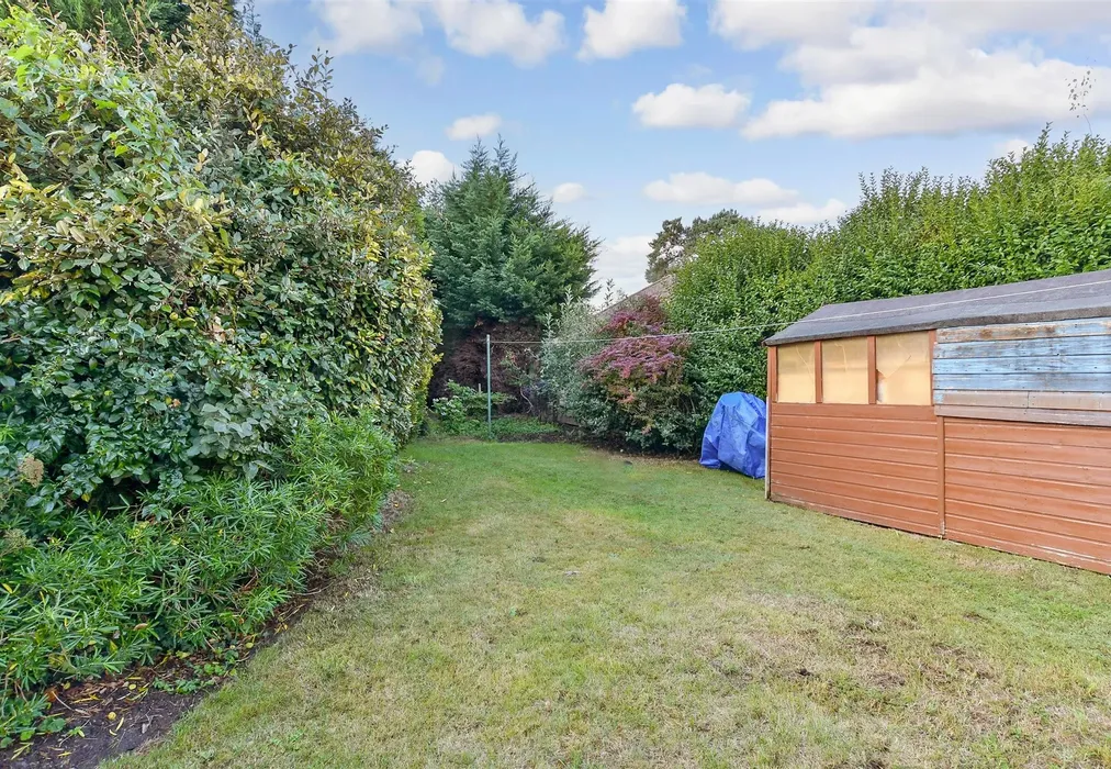 Rear Garden - Sole Farm Avenue, Bookham, Leatherhead, Surrey - Wards of Kent