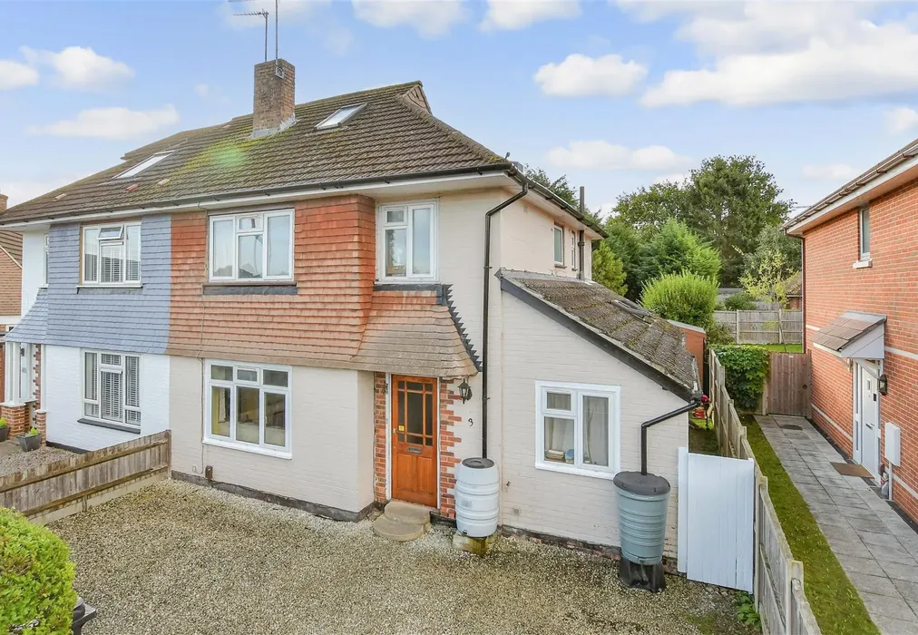 External (Web) - Sole Farm Avenue, Bookham, Leatherhead, Surrey - Wards of Kent