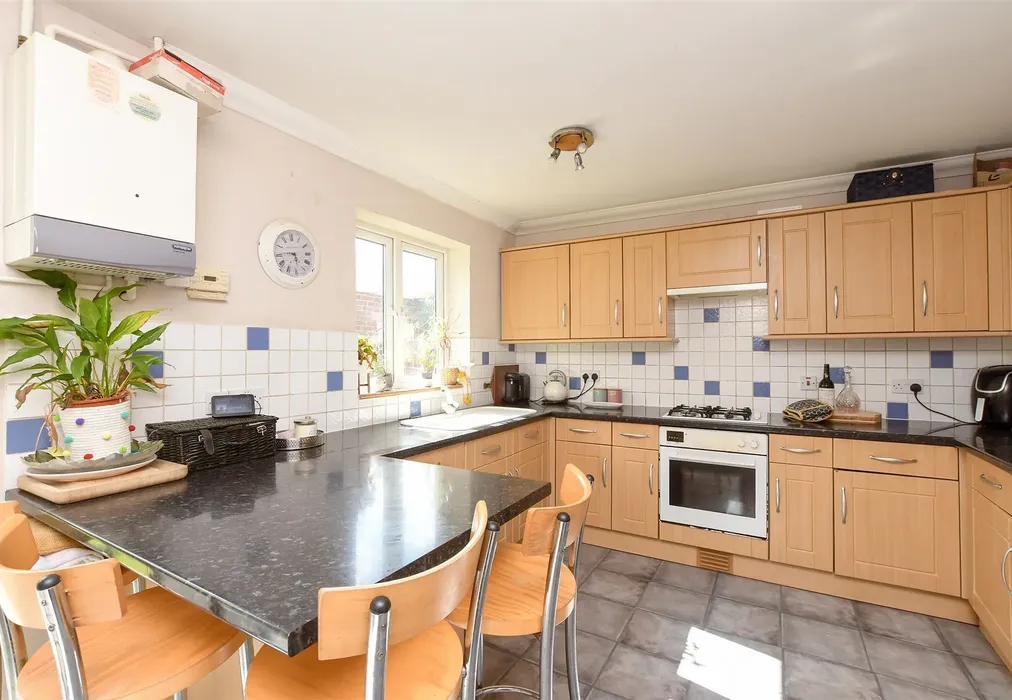 Kitchen/Breakfast Room - Horsecroft, Banstead, Surrey - Wards of Kent
