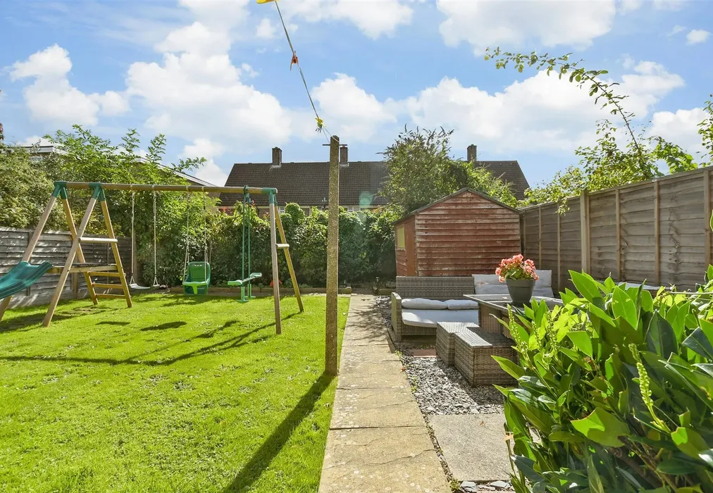 Rear Garden - Horsecroft, Banstead, Surrey - Wards of Kent