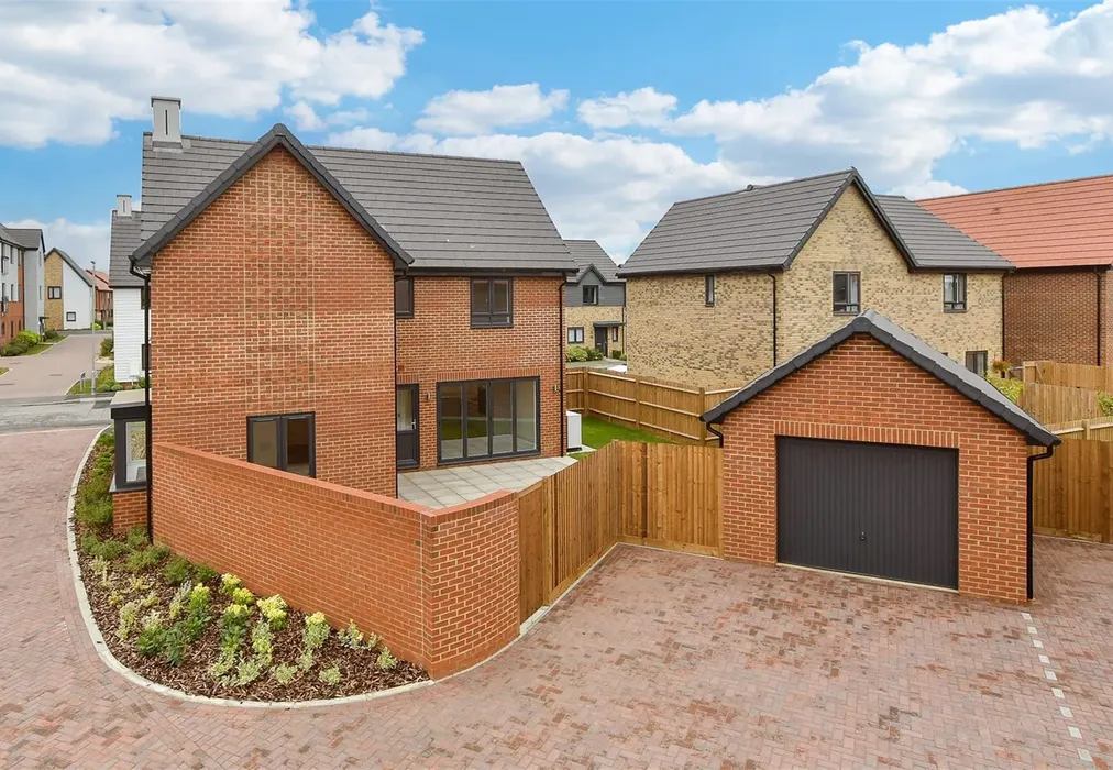 Rear Elevation - Ham Road, Faversham Lakes, Faversham, Kent - Wards of Kent