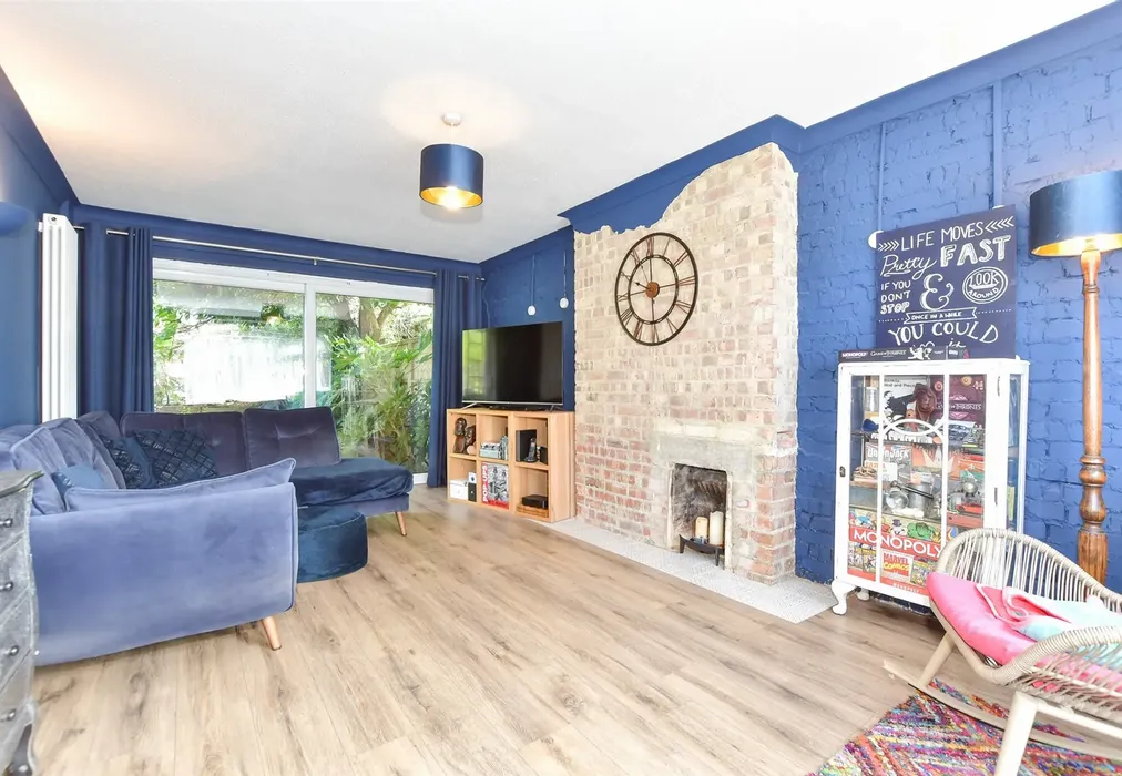 Lounge - Downs Road, Folkestone, Kent - Wards of Kent