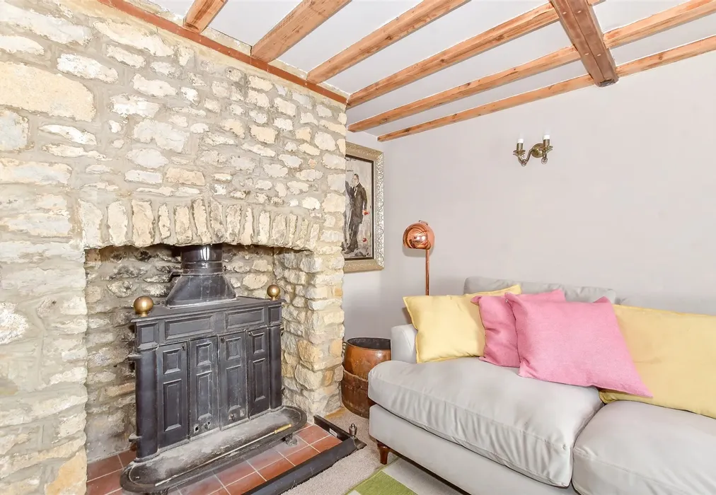 Internal Lifestyle Photograph - Albion Road, Selsey, Chichester, West Sussex - Wards of Kent