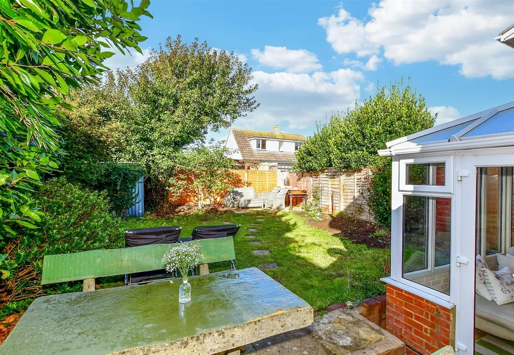 Rear Garden - Albion Road, Selsey, Chichester, West Sussex - Wards of Kent