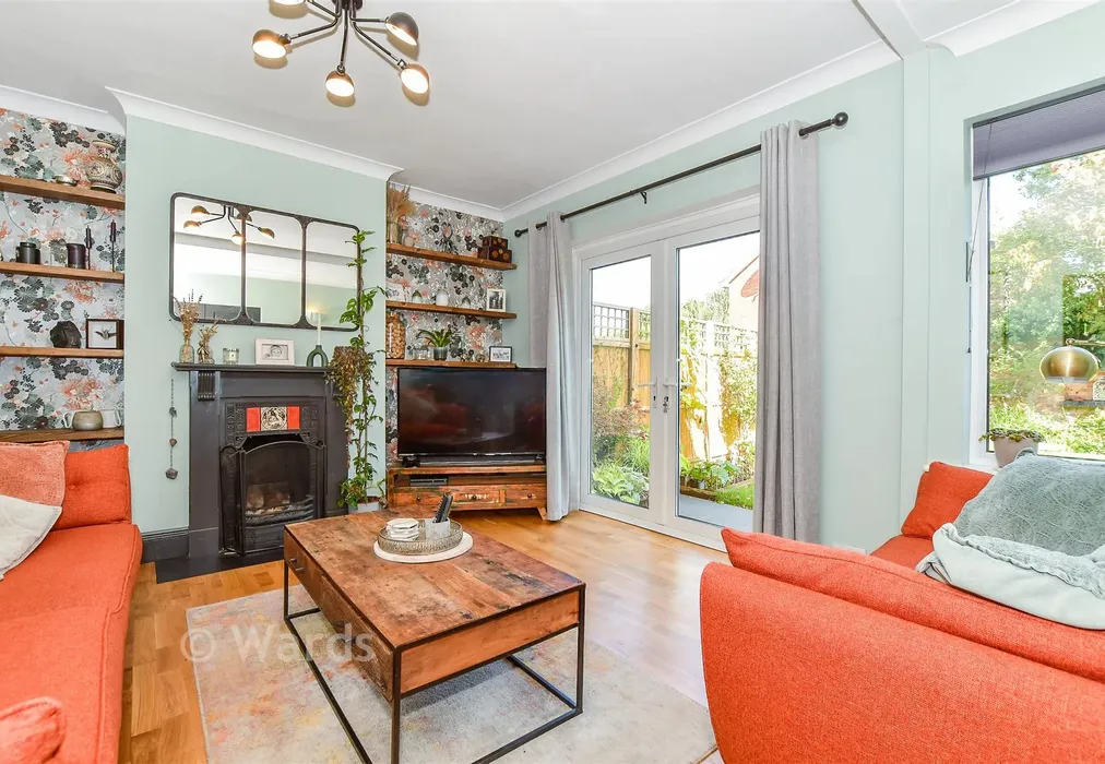 Lounge - Wheeler Street, Headcorn, Ashford, Kent - Wards of Kent