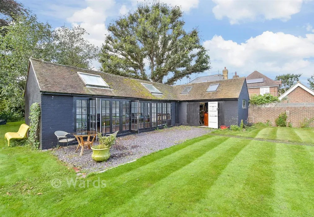 Workshop/Outbuildings - Fairfield Road, New Romney, Kent - Wards of Kent