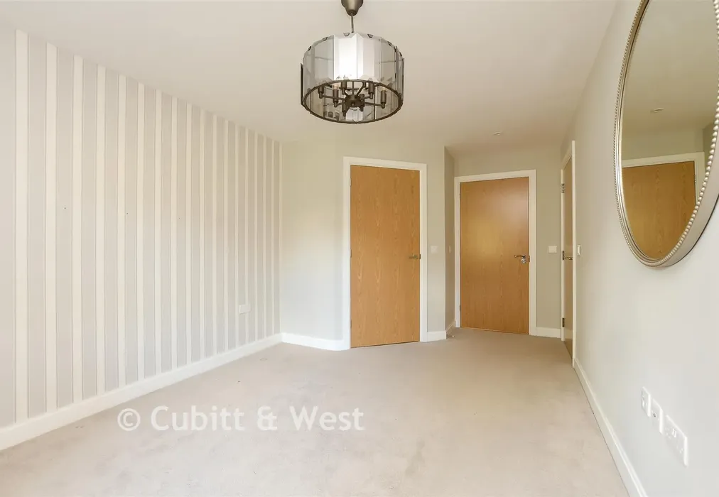 Bedroom 1 - Outwood Lane, Chipstead, Surrey - Wards of Kent