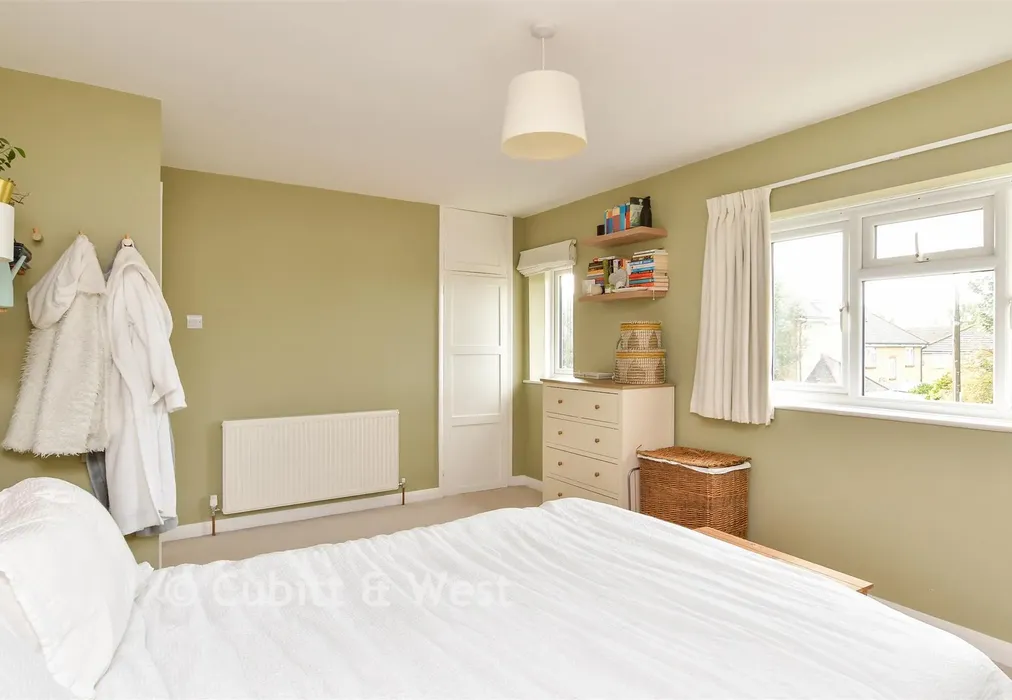 Bedroom 1 - Middle Road, Shoreham-By-Sea, West Sussex - Wards of Kent