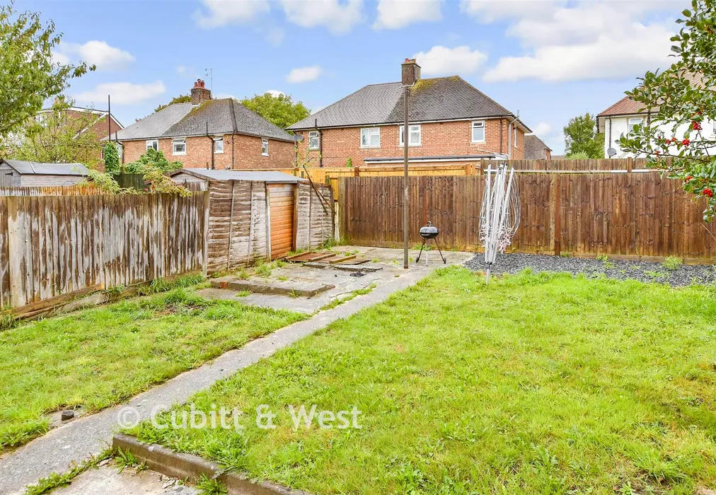 Rear Garden - Middle Road, Shoreham-By-Sea, West Sussex - Wards of Kent