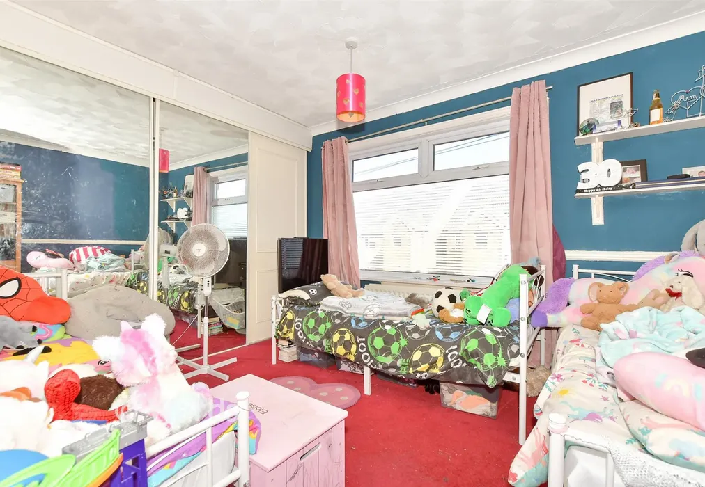 Bedroom 1 - Newington Road, Ramsgate, Kent - Wards of Kent
