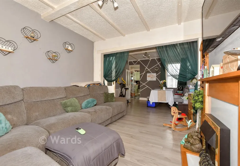 Lounge - Newington Road, Ramsgate, Kent - Wards of Kent
