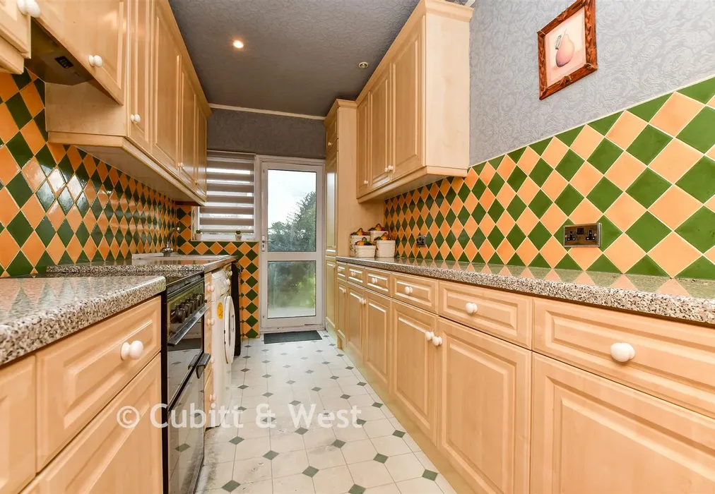 Kitchen - Croydon Road, Beddington, Surrey - Wards of Kent