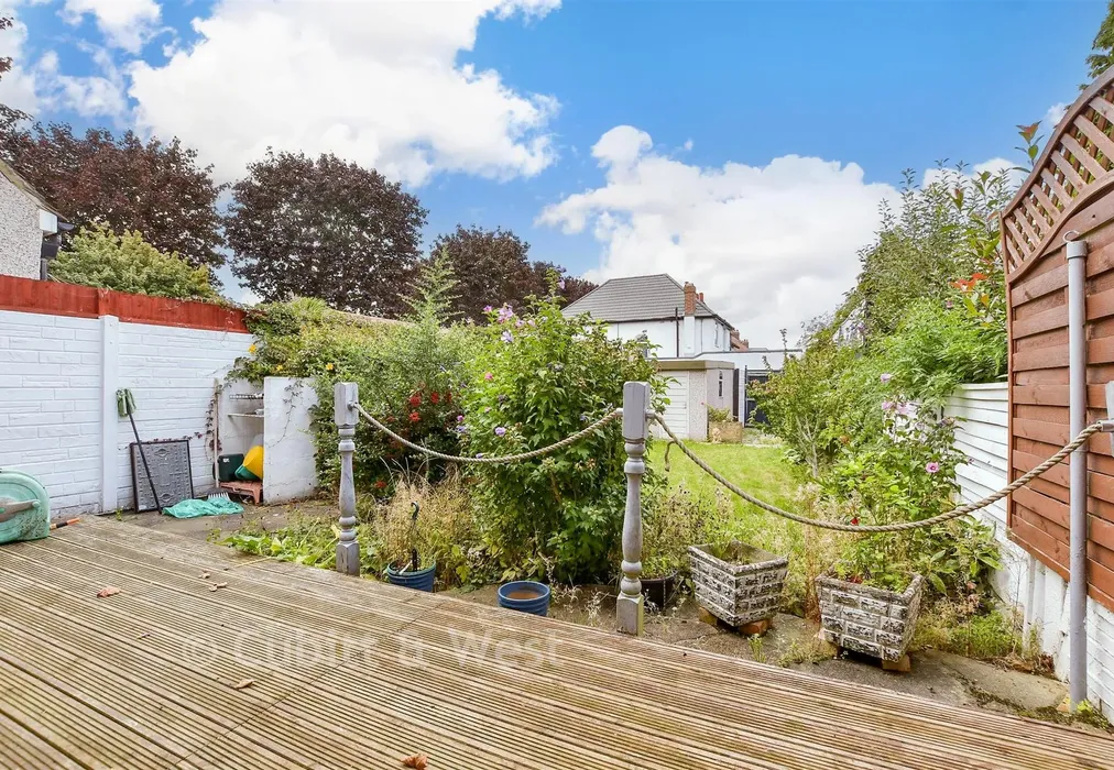 Patio / Decking - Croydon Road, Beddington, Surrey - Wards of Kent
