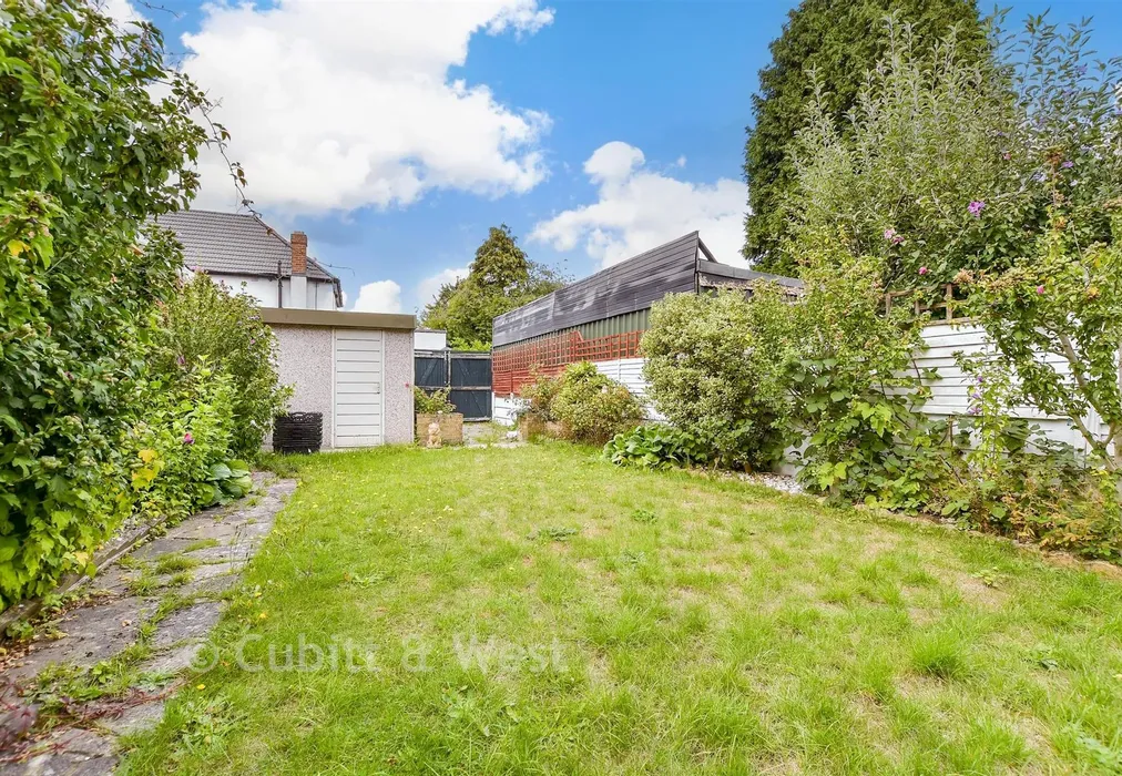 Rear Garden - Croydon Road, Beddington, Surrey - Wards of Kent