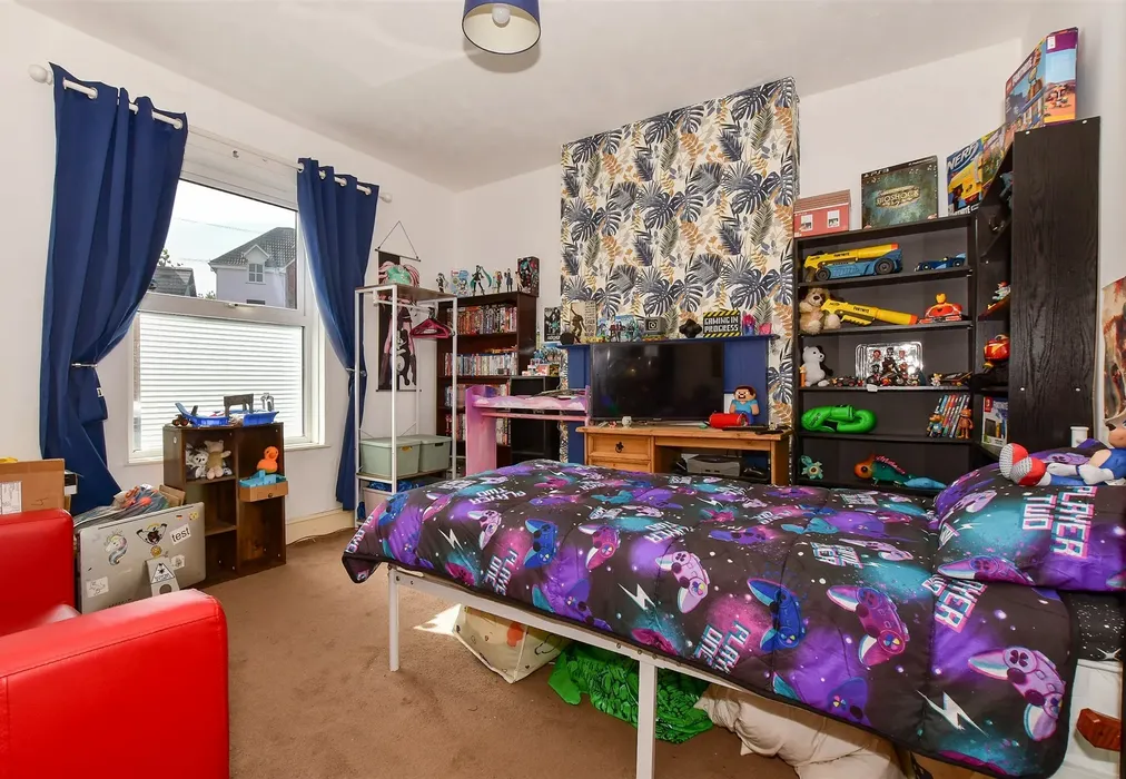 Bedroom 2 - Station Road, Sandown, Isle of Wight - Wards of Kent