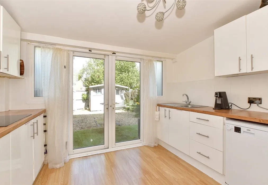 Kitchen - Station Road, Sandown, Isle of Wight - Wards of Kent