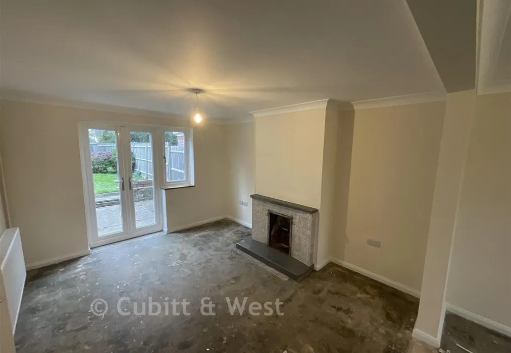 Lounge - Crossways, Crawley, West Sussex - Wards of Kent