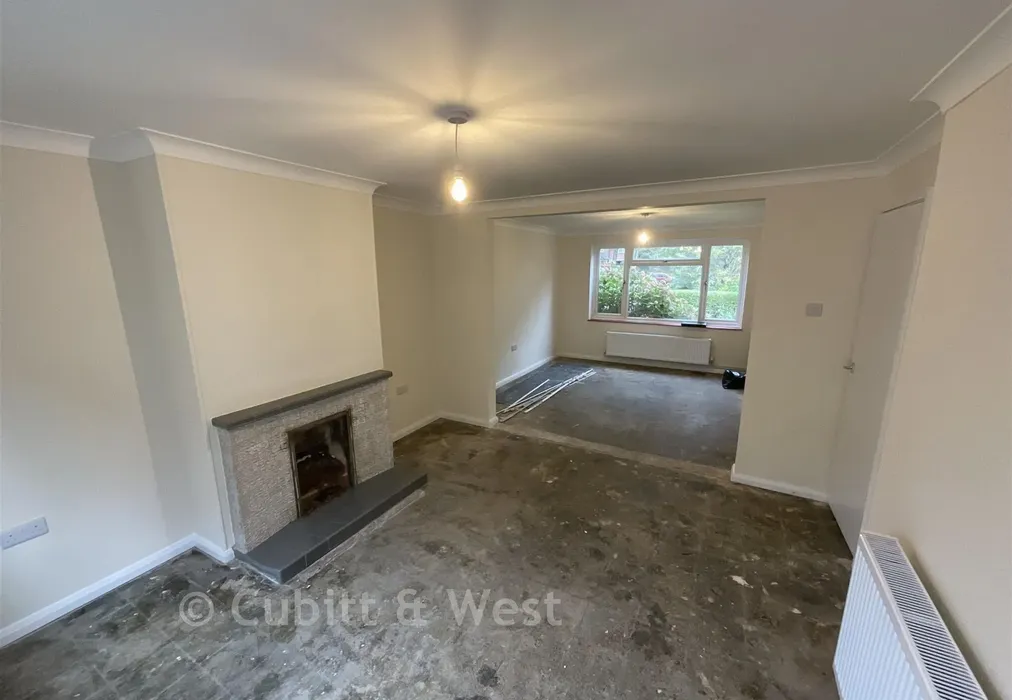 Lounge - Crossways, Crawley, West Sussex - Wards of Kent
