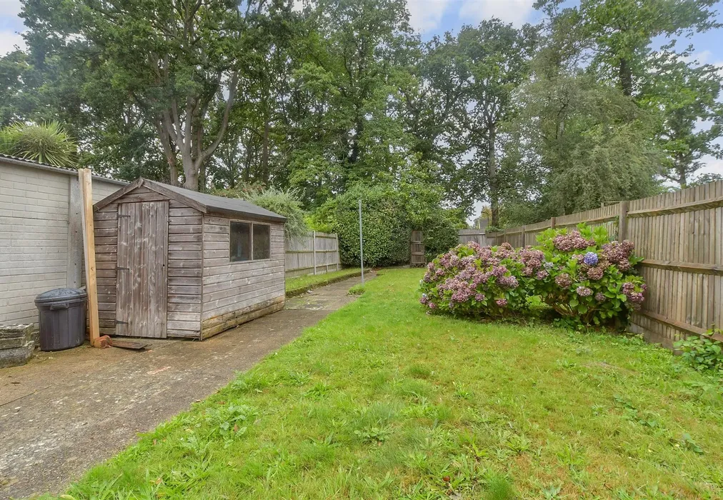 Rear Garden - Crossways, Crawley, West Sussex - Wards of Kent
