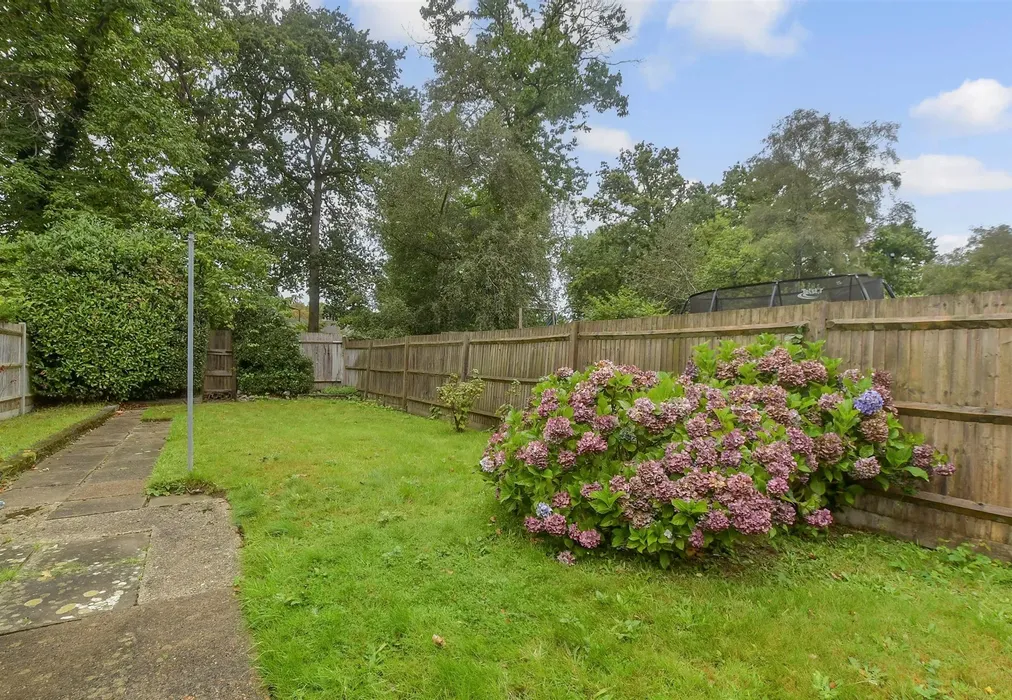 Rear Garden - Crossways, Crawley, West Sussex - Wards of Kent