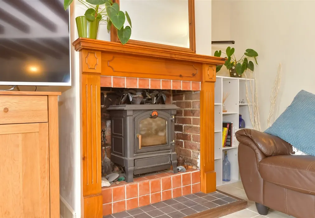 Internal Feature - Main Road, Nutbourne, West Sussex - Wards of Kent