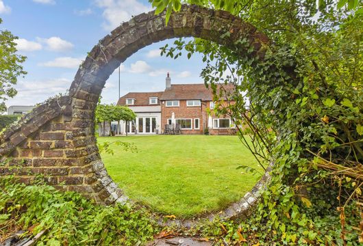 Main Road, Nutbourne, West Sussex - Wards of Kent