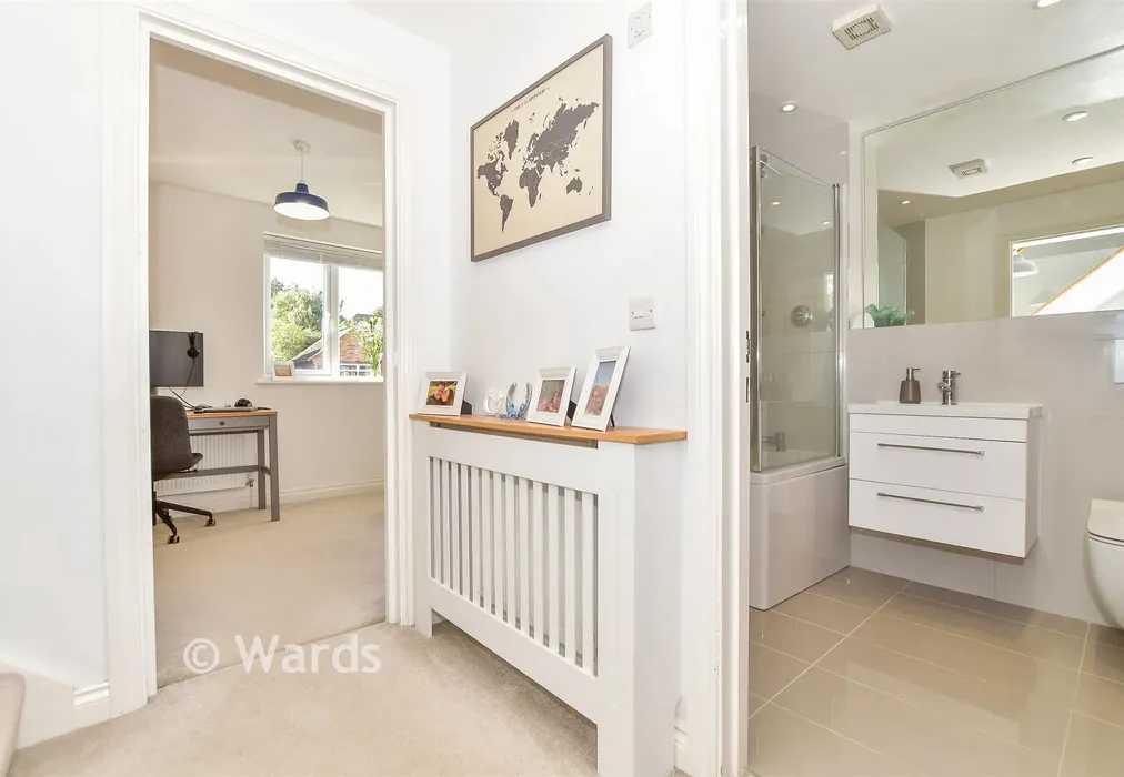 Landing - Hillcrest, Tunbridge Wells, Kent - Wards of Kent