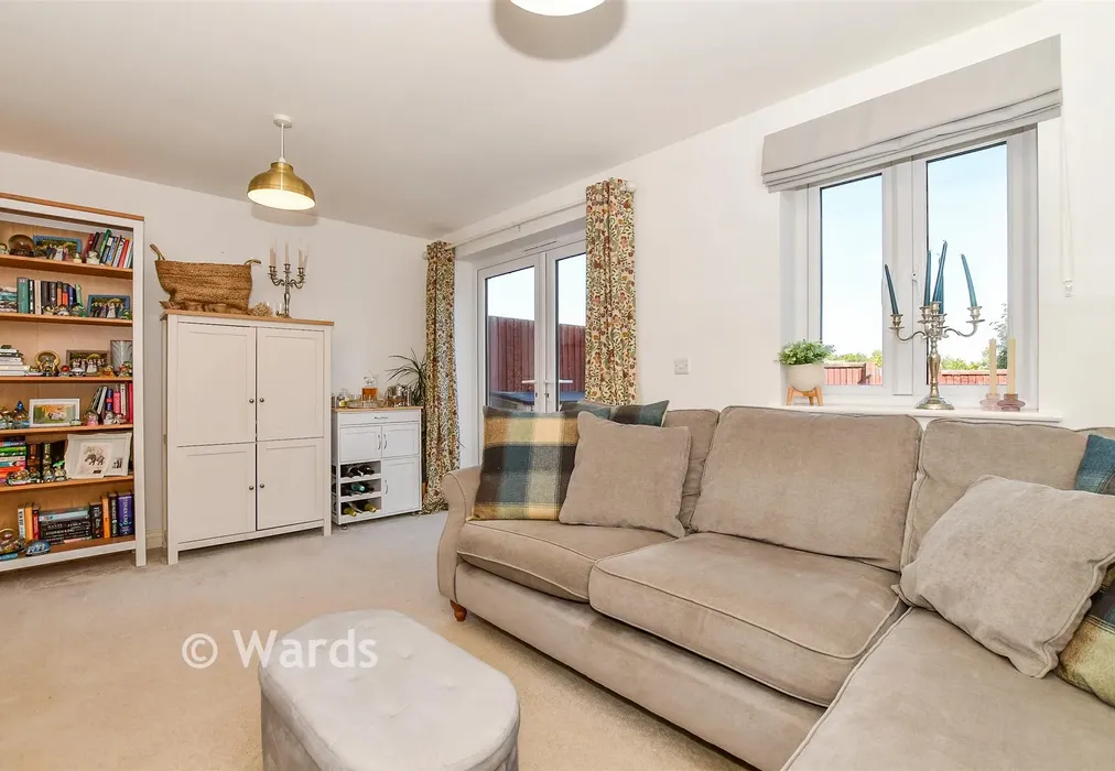 Lounge - Hillcrest, Tunbridge Wells, Kent - Wards of Kent