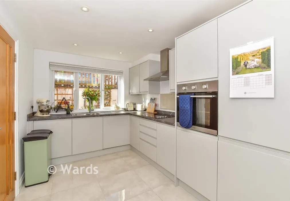 Kitchen/Diner - Hillcrest, Tunbridge Wells, Kent - Wards of Kent