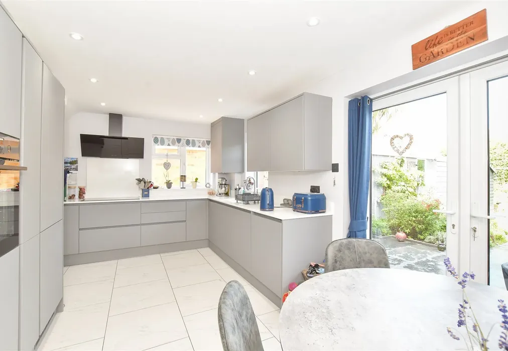 Kitchen/ Diner - Glenwood Road, Southbourne, West Sussex - Wards of Kent